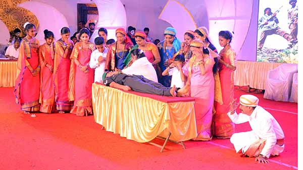 ಮಡಿಕೇರಿ : ಗಮನ ಸೆಳೆದ ಆಯುಧ ಪೂಜಾ ಕಾರ್ಯಕ್ರಮಗಳು